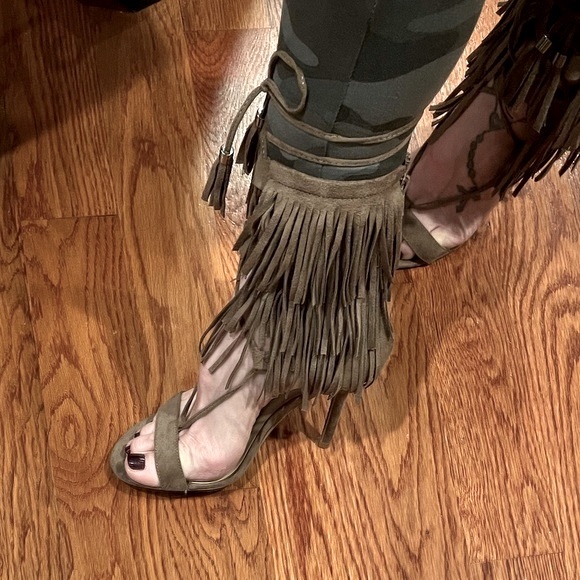 Sexy Wild Diva Fringe And Lace Up Heeled Sandals Size 7 1/2 - Picture 10 of 17